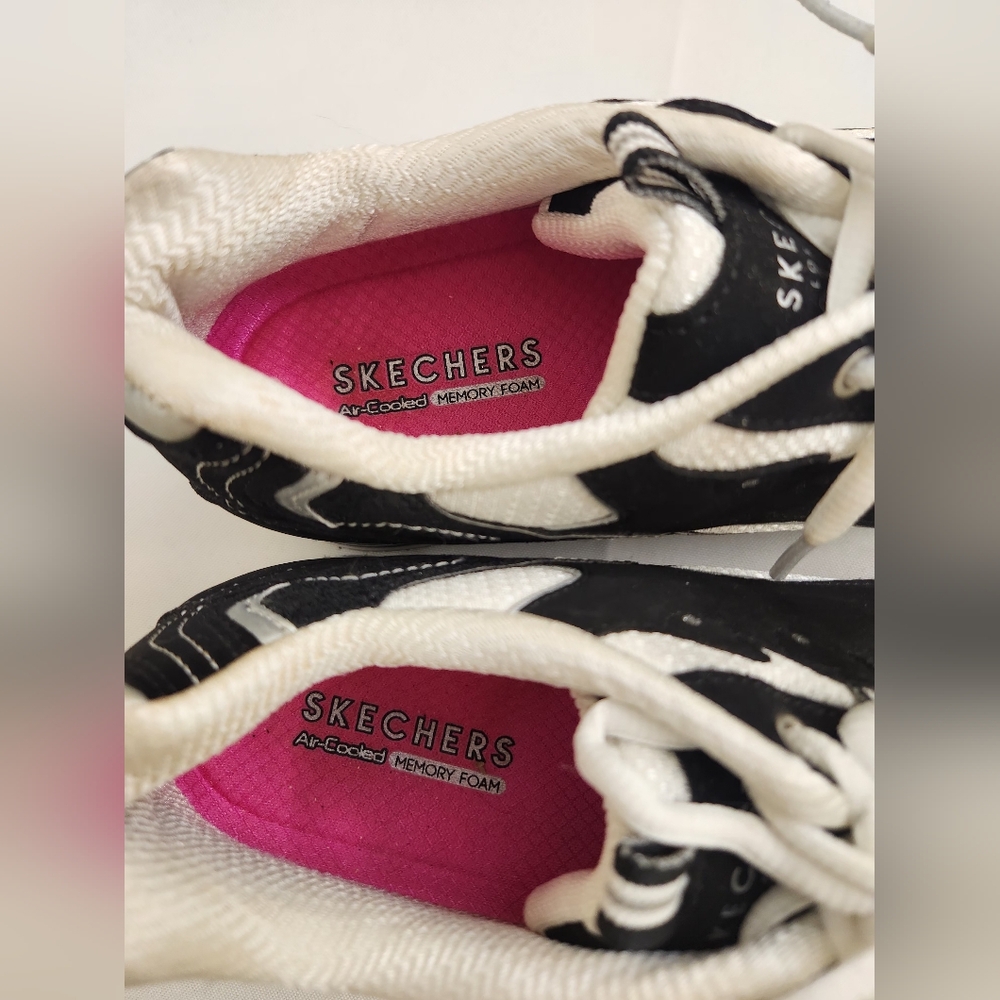 Skechers D’Lites Black & White Platform Sneakers – Memory Foam | 9 - Picture 7 of 8